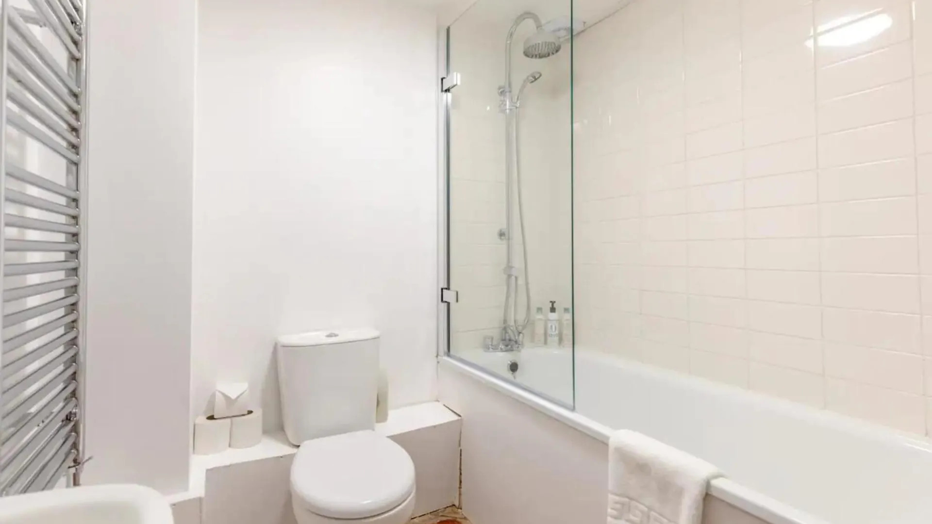 Tastefully Curated Mezzanine Studio Flat Hackney! 런던 0*,  영국