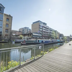 D8 - Canal View Apartment