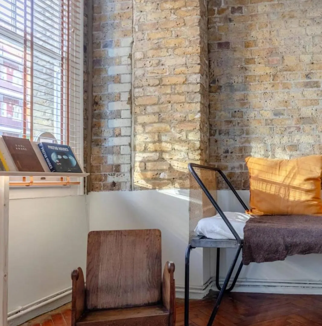 Apartment Tastefully Curated Mezzanine Studio Flat Hackney! London United Kingdom